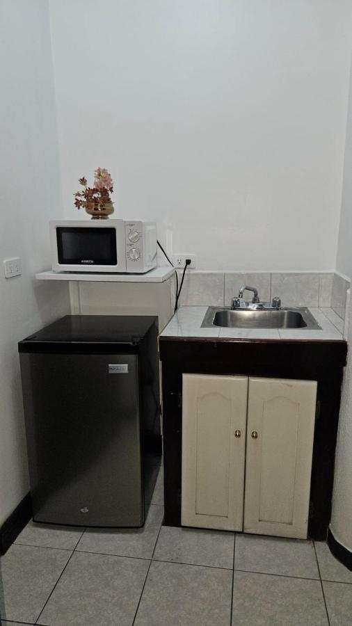 Hotel Valladolid Heredia Kültér fotó