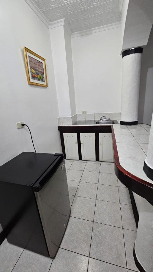 Hotel Valladolid Heredia Kültér fotó