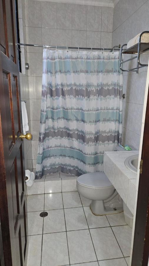Hotel Valladolid Heredia Kültér fotó